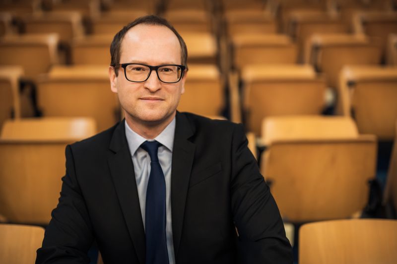 Tomas Havranek (Tomáš Havránek), in a lecture hall, 2022
